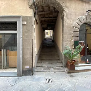 La E Bella Italy